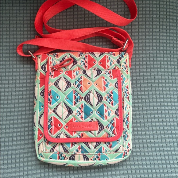 Vera Bradley “Go Fish Coral” Crossbody bag - Picture 1 of 8